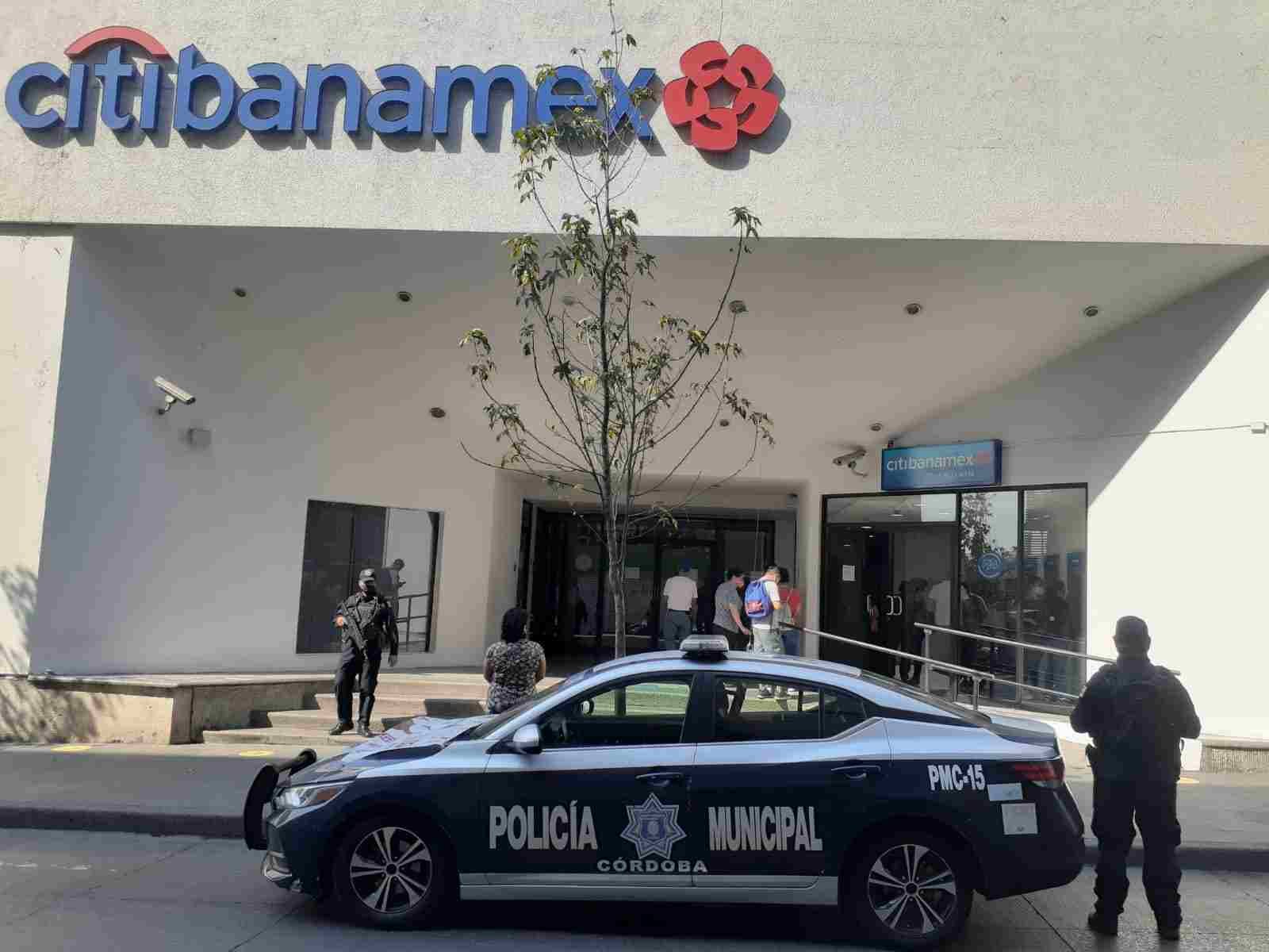 MANTIENE POLICÍA MUNICIPAL RECORRIDOS EN LA CIUDAD PARA EVITAR ROBOS