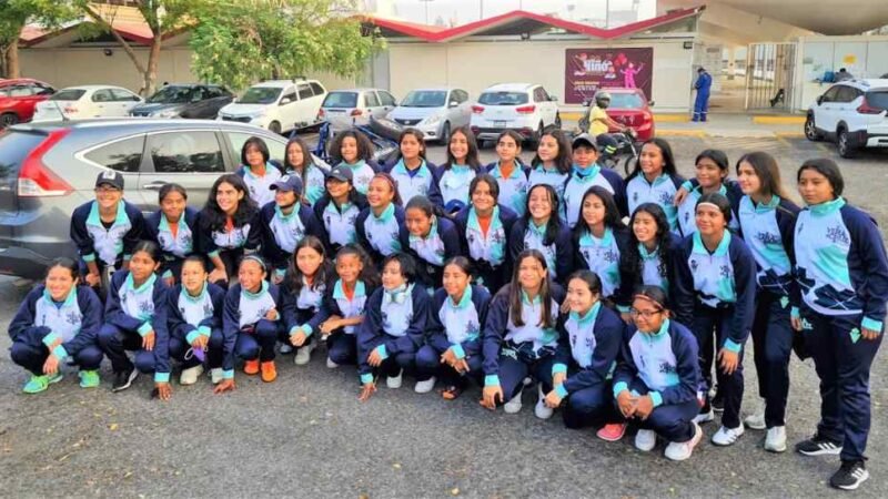 VIAJAN EQUIPOS DE VERACRUZ AL MACRO REGIONAL DE FUTBOL FEMENIL