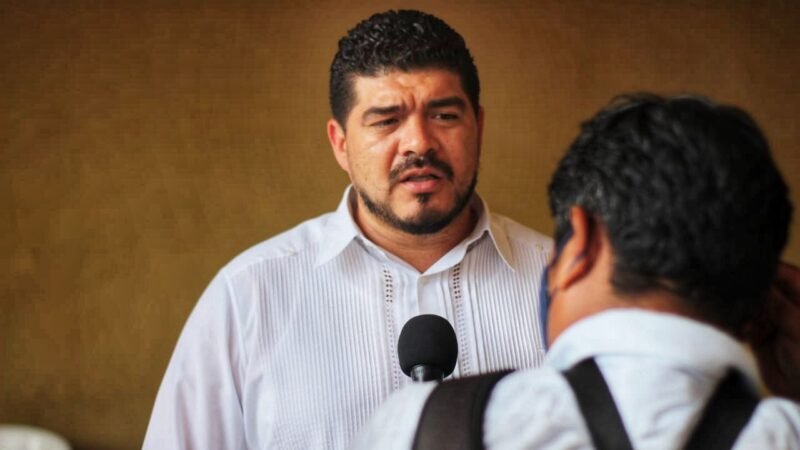 ZENYAZEN ESCOBAR TRABAJA 24/7, ESTE DOMINGO ESTUVO EN PÁNUCO