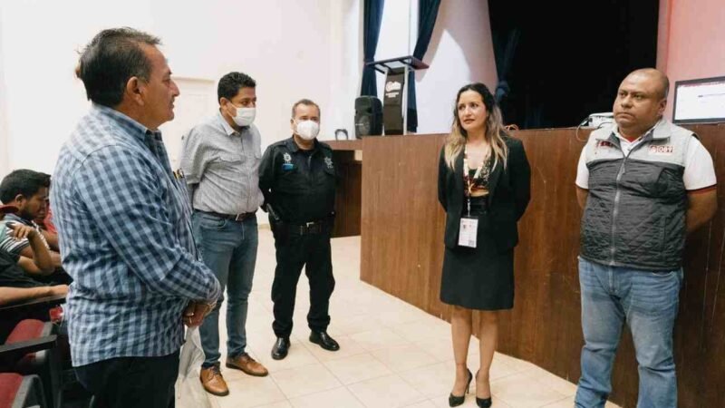 CAPACITA C4 A FUNCIONARIOS DE COSCOMATEPEC