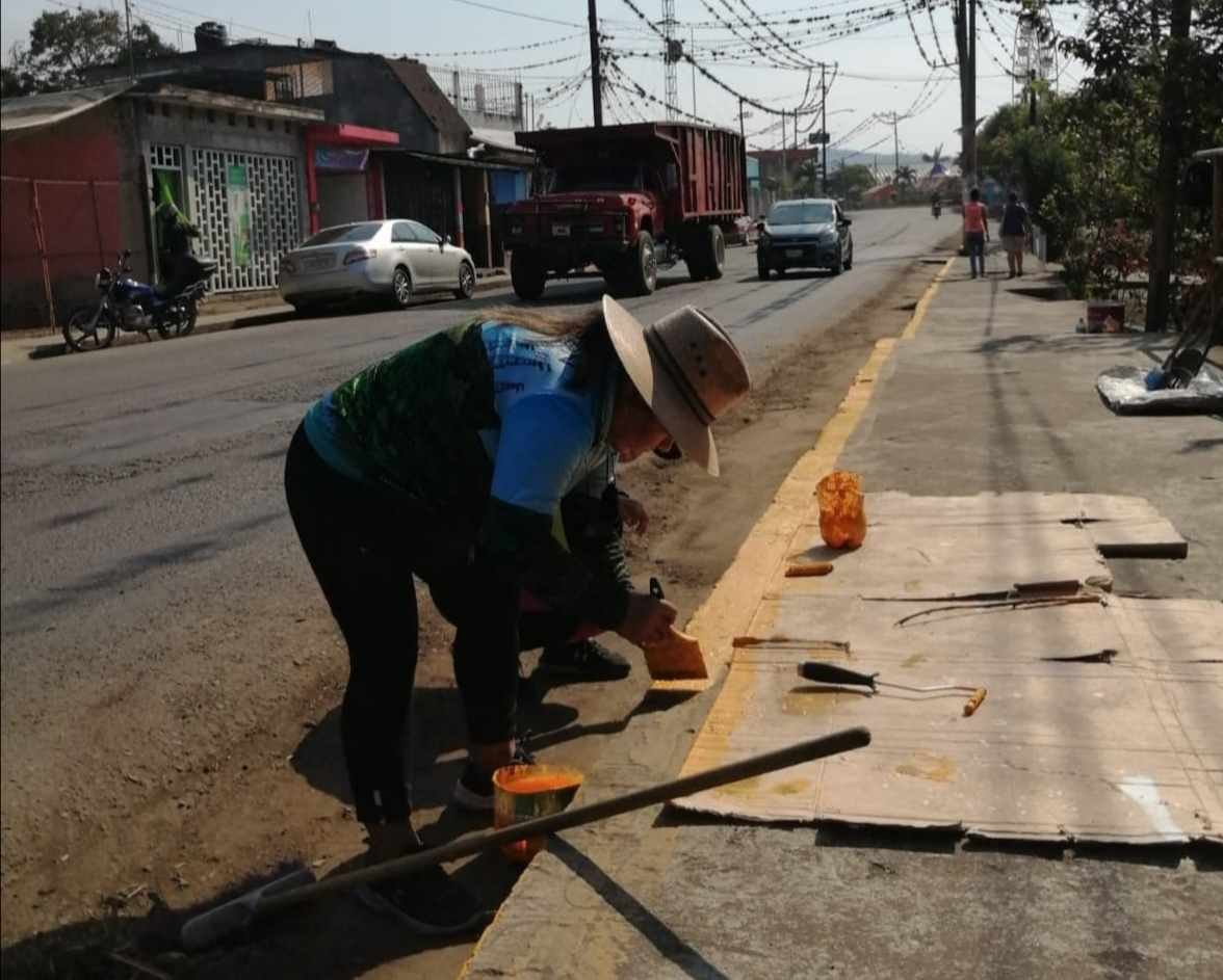PARTICIPAN EMPLEADOS DEL AYUNTAMIENTO DE ATOYAC EN ‘JORNADA DE EMBELLECIMIENTO DEL MUNICIPIO’