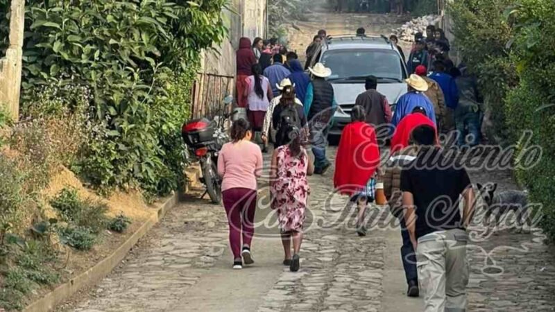 LLEGAN A TETLA CUERPOS DE FALLECIDOS EN ACCIDENTE