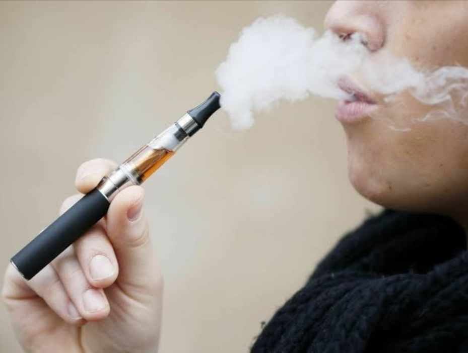 SENADO PROHÍBE IMPORTACIÓN DE CIGARROS ELECTRÓNICOS