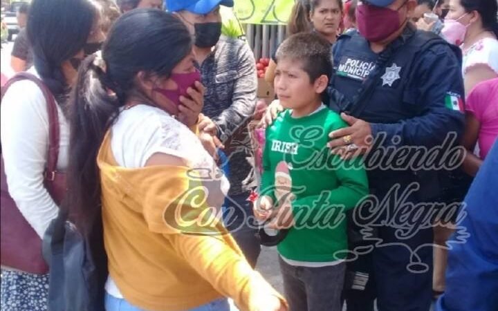SE PIERDE NIÑO EN EL TIANGUIS