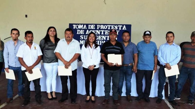 RINDEN PROTESTA AGENTES MUNICIPALES DE TENAMPA