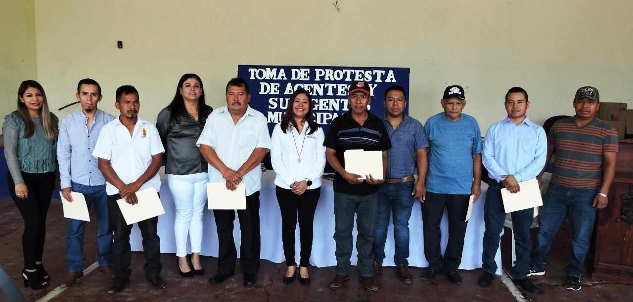 RINDEN PROTESTA AGENTES MUNICIPALES DE TENAMPA
