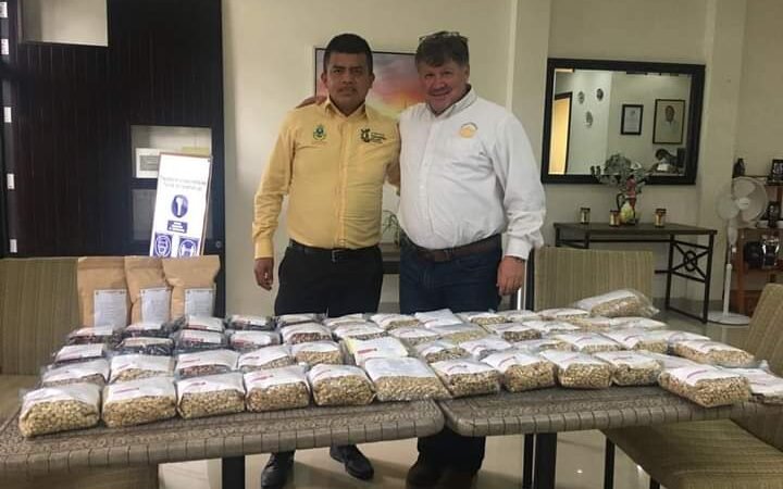 ENTREGAN MUESTRAS DE CAFÉ PARA EXPORTACIÓN