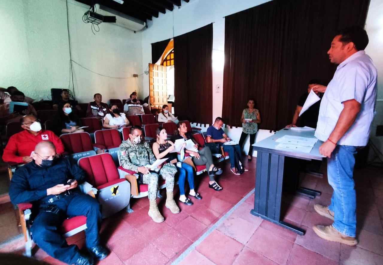 PROHIBEN USO DE ESPUMA EN SPRAY EN DESFILE DEL 21 DE MAYO