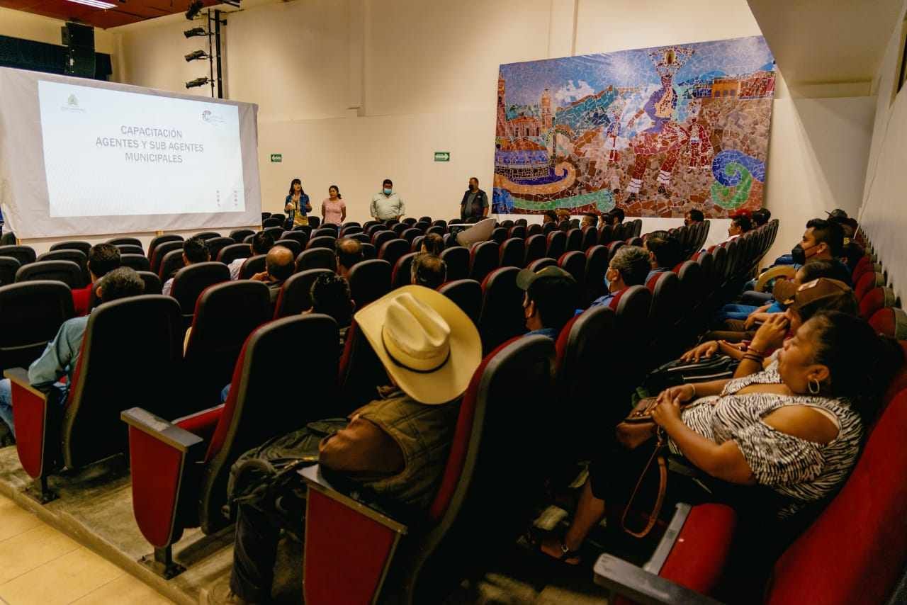 CAPACITAN A AGENTES Y SUB AGENTES MUNICIPALES