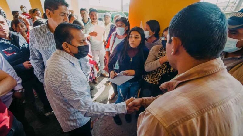 ATIENDE ALCALDE PROBLEMA DE DESABASTO DE AGUA EN XALATLACO