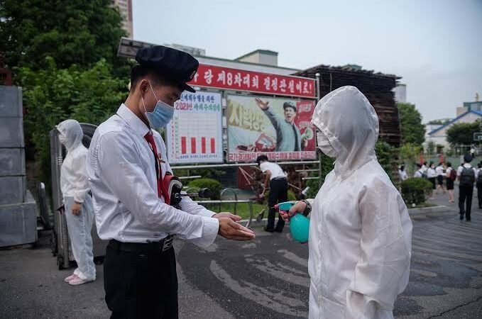 COREA DEL SUR OFRECE ENVIAR VACUNAS CONTRA COVID-19 A COREA DEL NORTE