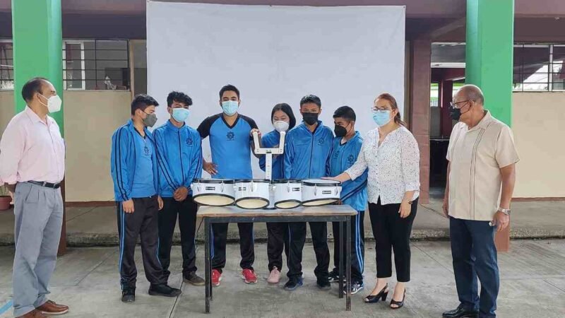 ENTREGA SÍNDICA APOYO A SECUNDARIA DE HUATUSCO