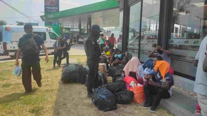 POLICÍAS INTERVIENEN A MIGRANTES DE MANERA ILEGAL