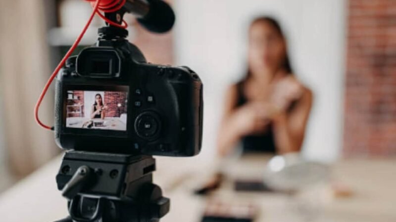 MORENISTA PRESENTA INICIATIVA PARA REGULAR A INFLUENCERS Y QUE PAGUEN IMPUESTOS