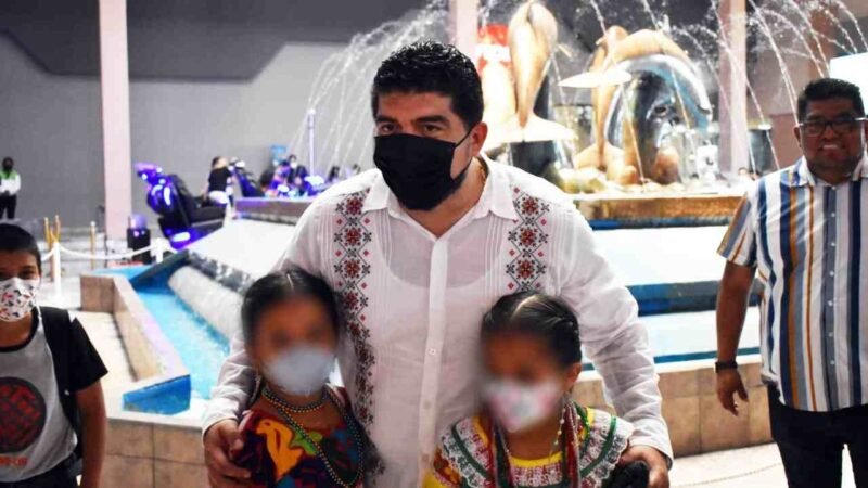 ZENYAZEN ESCOBAR VISITA EL AQUARIUM CON NIÑAS Y NIÑOS DE DIVERSAS ESCUELAS DE LA ENTIDAD