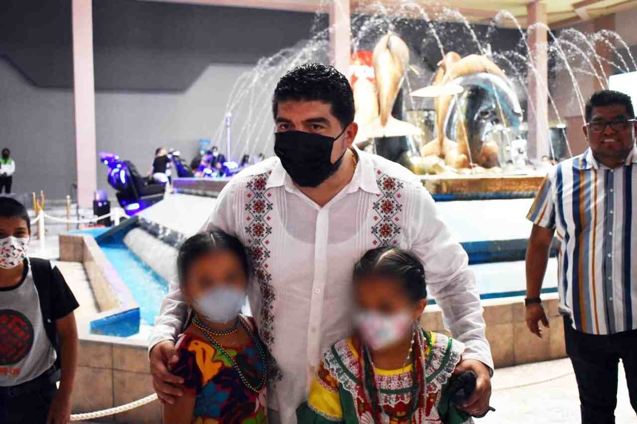 ZENYAZEN ESCOBAR VISITA EL AQUARIUM CON NIÑAS Y NIÑOS DE DIVERSAS ESCUELAS DE LA ENTIDAD