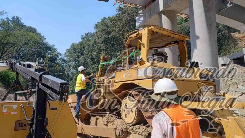 RETIRAN SELLOS DE CLAUSURA DE PUENTE DE CHOCAMÁN