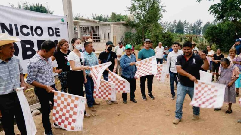 INICIA PAVIMENTACIÓN DE CALLES EN TOZONGO
