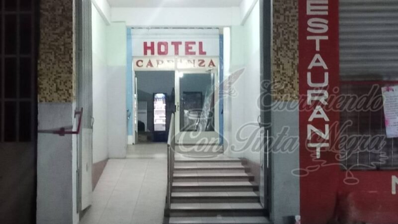 ABUSA DE JOVEN FRENTE A SU HIJO