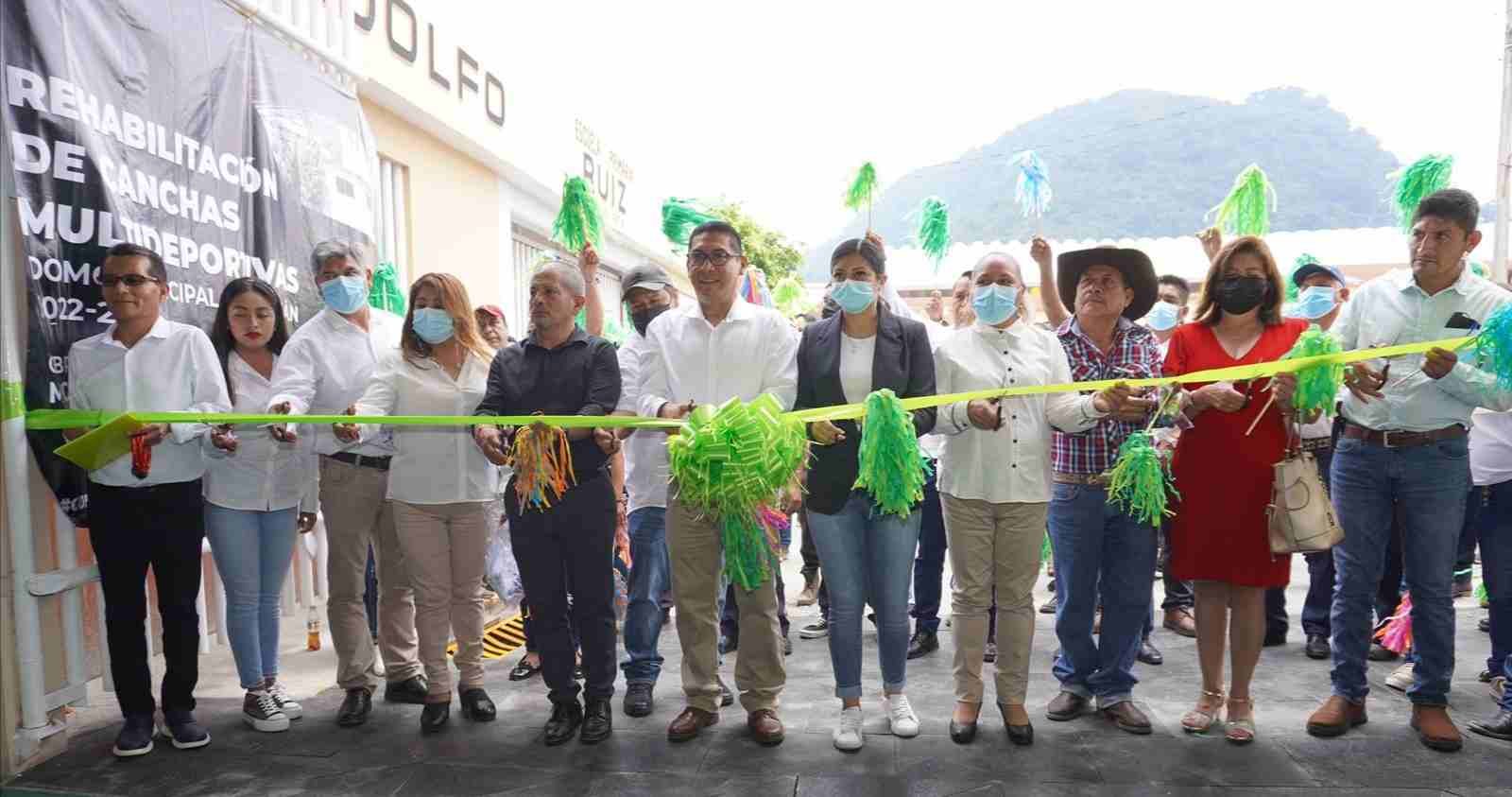 ERNESTO RUIZ ENCABEZA REAPERTURA DE MULTIDEPORTIVO DE CHOCAMÁN