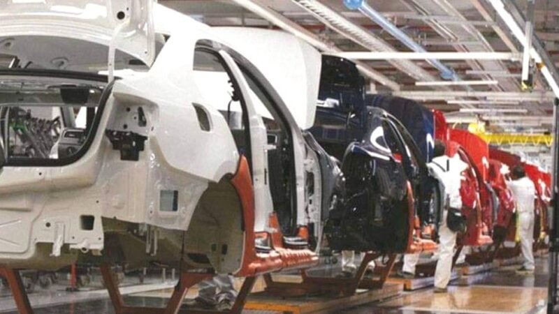 SE DESPLOMA PRODUCCIÓN AUTOMOTRIZ