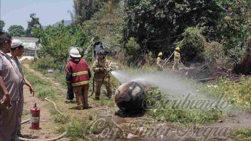 ENCIENDE FOGATA ¡JUNTO A TANQUE DE GAS CON FUGA!