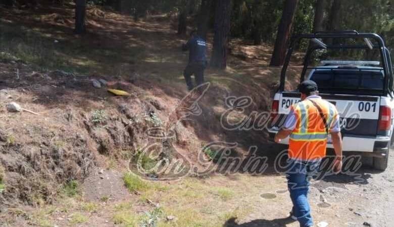 COBRADOR DE BANCO AZTECA SE SALE DE LA CARRETERA