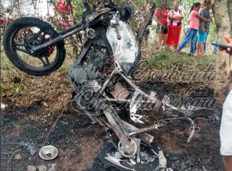 DERRAPA MOTOCICLISTA EN COMAPA