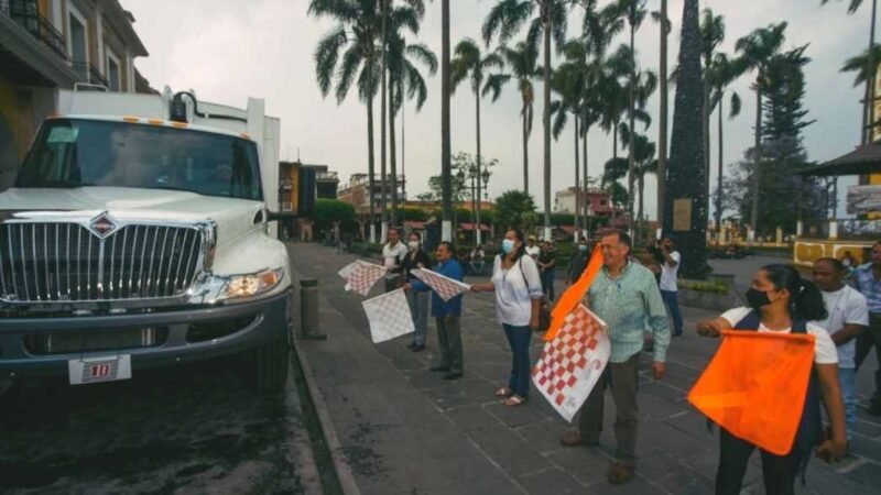ADQUIERE COSCOMATEPEC NUEVO CAMIÓN COMPACTADOR DE BASURA