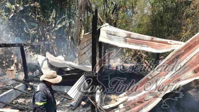 SE INCENDIA VIVIENDA EN HUATUSCO