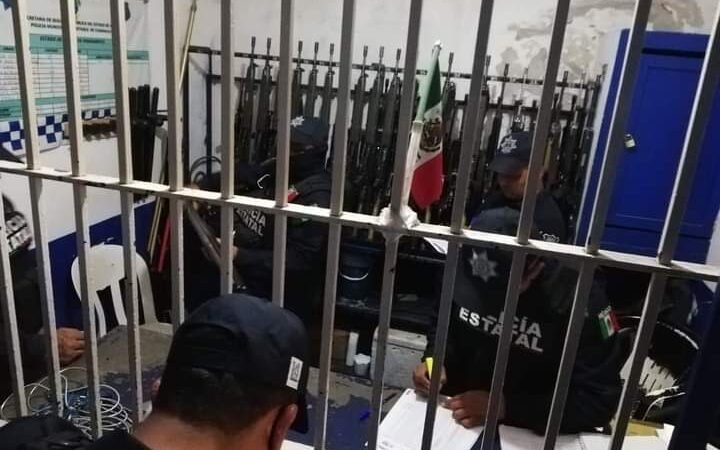 DESMANTELAN POLICÍA DE COSAMALOAPAN