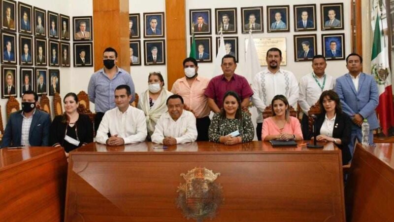 AYUNTAMIENTO FIRMA CONVENIO CON UNIVERSIDADES
