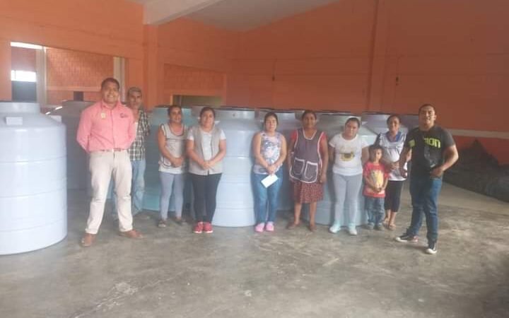 ENTREGAN APOYOS A PRODUCTORES DE IXHUATLÁN DEL CAFÉ