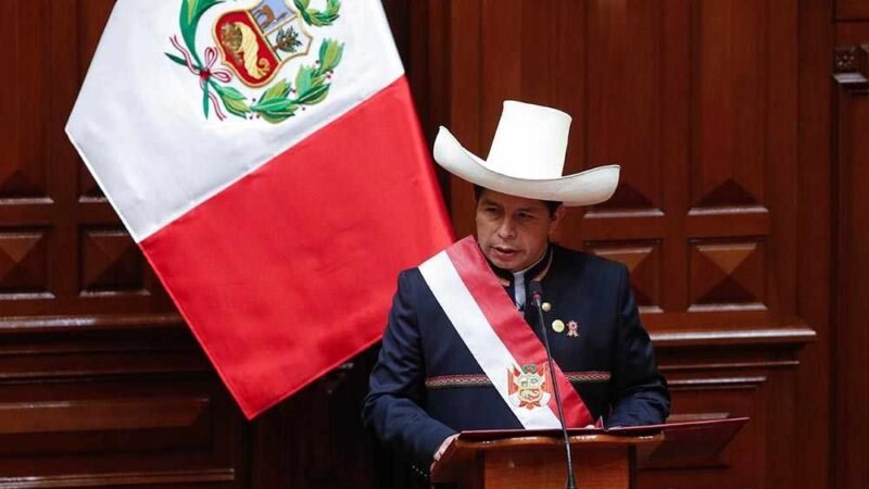 FISCALÍA DE PERÚ CITA A DECLARAR A CASTILLO POR INVESTIGACIÓN DE CORRUPCIÓN EN SU CONTRA