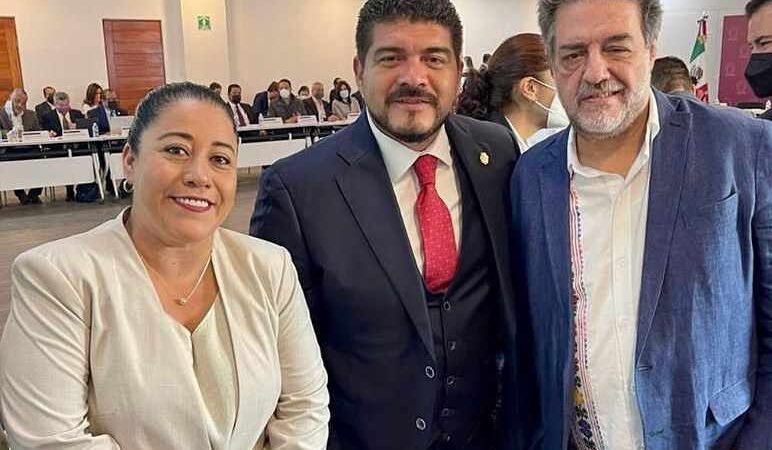 ZENYAZEN ESCOBAR APORTA TRABAJO DE VERACRUZ PARA PLANES Y PROGRAMAS DE EDUCACIÓN BÁSICA 2022