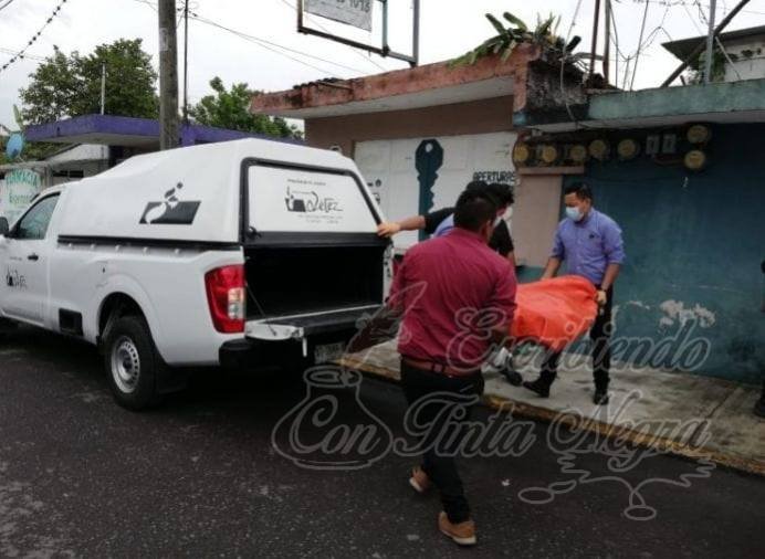ANCIANO DECIDE ESCAPAR POR LA “PUERTA FALSA”