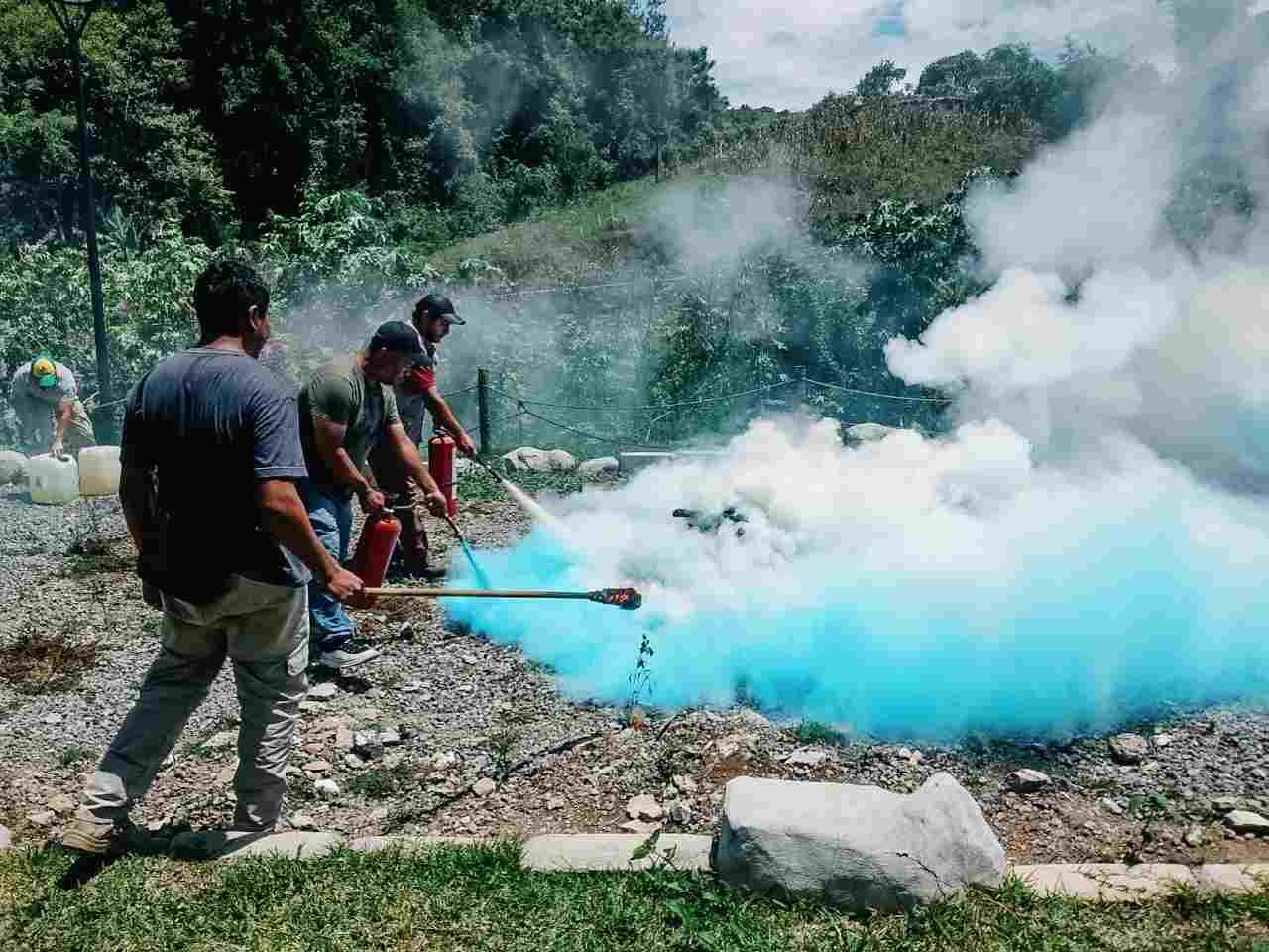 CAPACITAN A EMPLEADOS DE ‘COSCO’ PARQUE RECREATIVO
