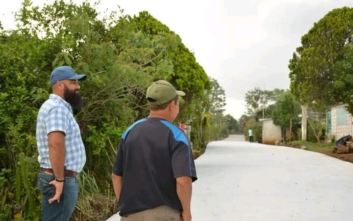 SUPERVISA ALCALDE OBRA EN XONOTLA