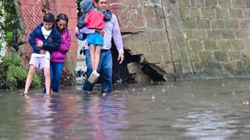 POR INTENSA LLUVIA SUSPENDE SERGIO GUTIÉRREZ LUNA CELEBRACIÓN DEL DÍA DEL PADRE