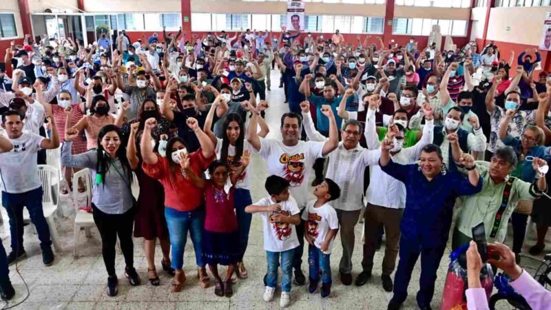 FESTEJA SERGIO GUTIÉRREZ A LOS PAPÁS