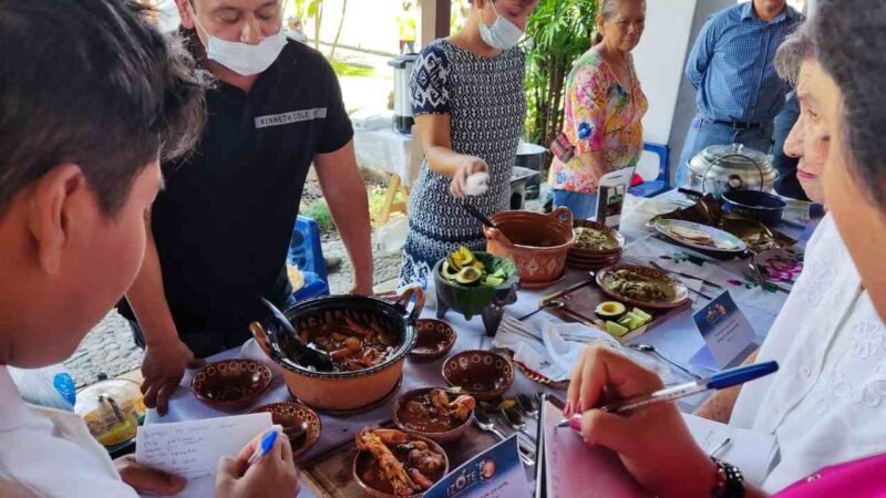 PREMIAN A GANADORES DEL “PRIMER FESTIVAL DE LA FLOR DE IZOTE 2022”