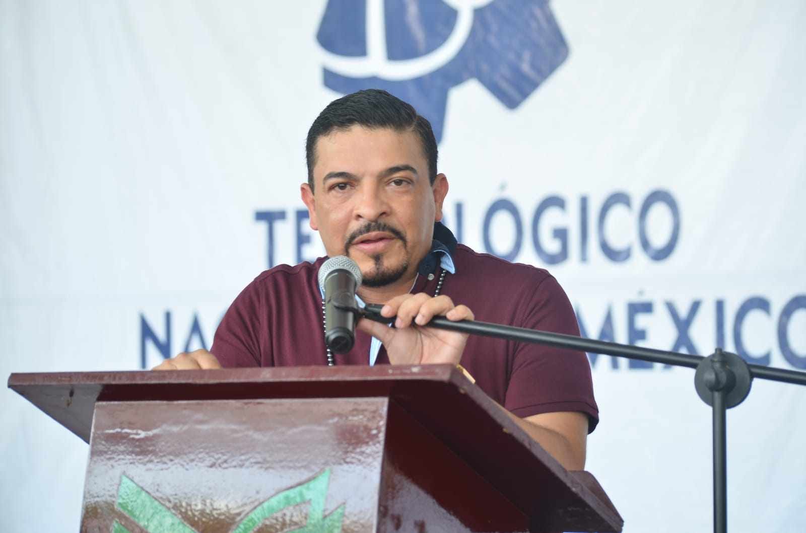 VERACRUZ VOLVERÁ A SER SEMILLERO DE JÓVENES PROFESIONISTAS Y EXITOSOS: GÓMEZ CAZARÍN
