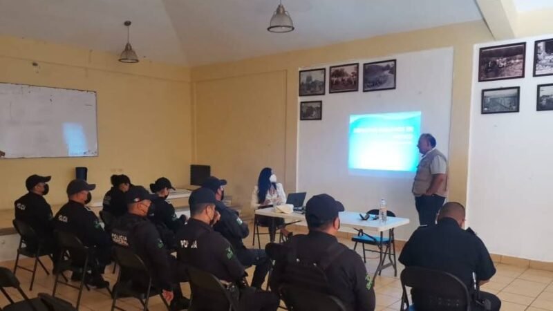 TOMA POLICÍA DE CHOCAMÁN CURSO SOBRE DERECHOS HUMANOS