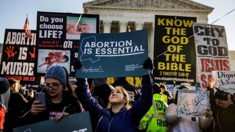TRIBUNAL SUPREMO DE TEXAS RESTAURA LEY QUE PROHÍBE EL ABORTO
