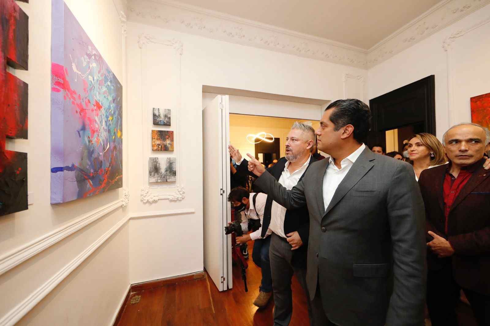 INAUGURA SERGIO GUTIÉRREZ LUNA NUEVA EXPOSICIÓN DE SU PAISANO VERACRUZANO, PEDRO TRUEBA