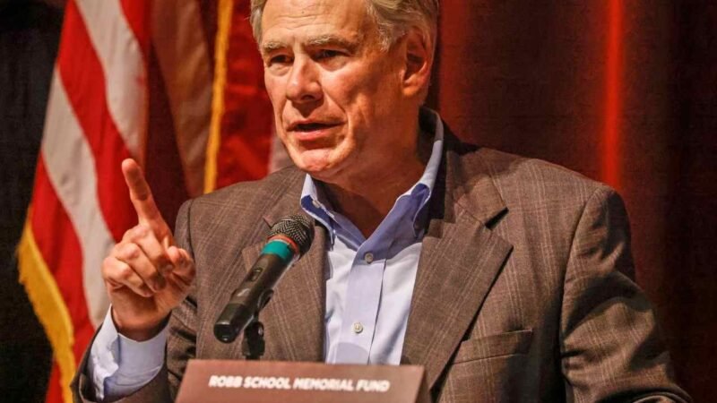 GOBERNADOR DE TEXAS AUTORIZA DEVOLVER A MIGRANTES A LA FRONTERA EN MÉXICO