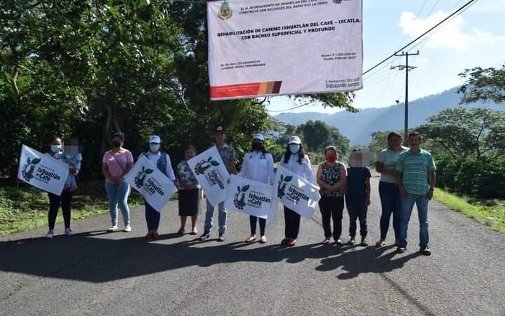 ARRANCA REHABILITACIÓN DE CAMINO A IXCATLA