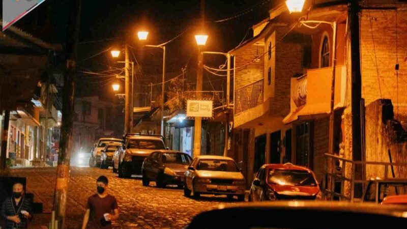 REGRESA LA LUZ A COSCOMATEPEC