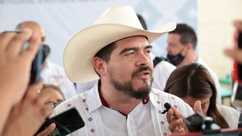 NADIE PUEDE RETENER LOS DOCUMENTOS OFICIALES DE ESTUDIANTES, ES ILEGAL; ZENYAZEN ESCOBAR