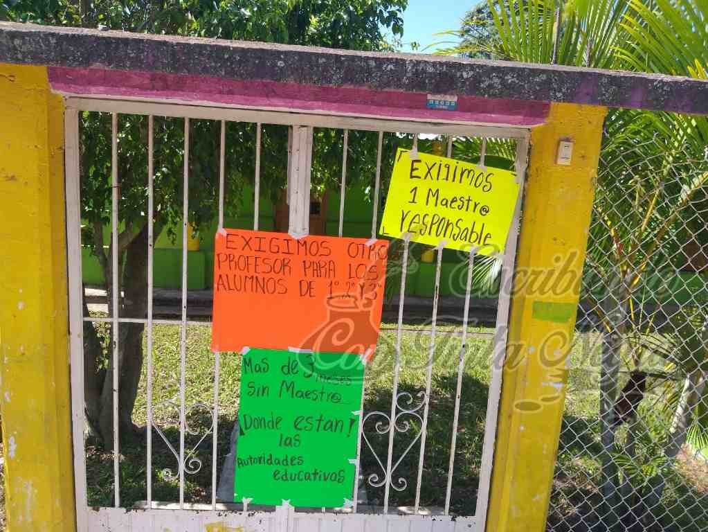 TRAS PROTESTA, SUPERVISOR ESCOLAR SE PONE A TRABAJAR